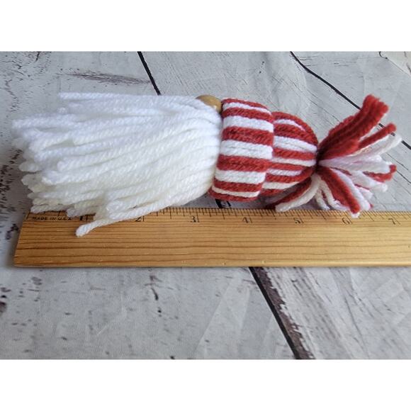 Handmade Hanging Yarn Pom Pom Christmas Gnomes Ornament Red White - Picture 4 of 5